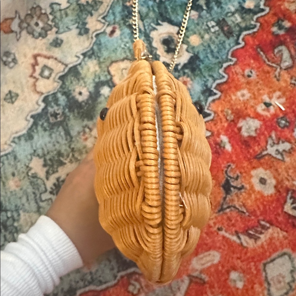 NWT Tommy Bahama Wicker Fish Handbag - Picture 6 of 11